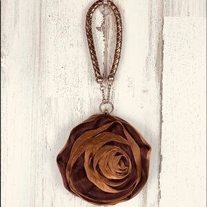 Beautiful Satin Wristlet In Rose Shape